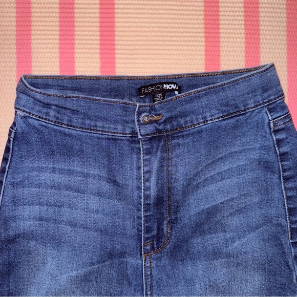 Fashion Nova Ripped Blue Skinny Jeans - Picture 9 of 9